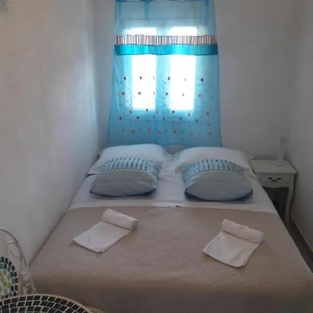 Apartment Robinson Medvidina Small Zastrazisce